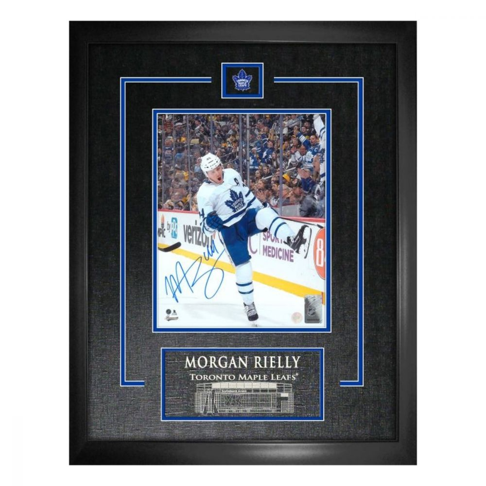 Rielly,M Signed 8x10 Etched Mat Leafs White Fist Pump-V