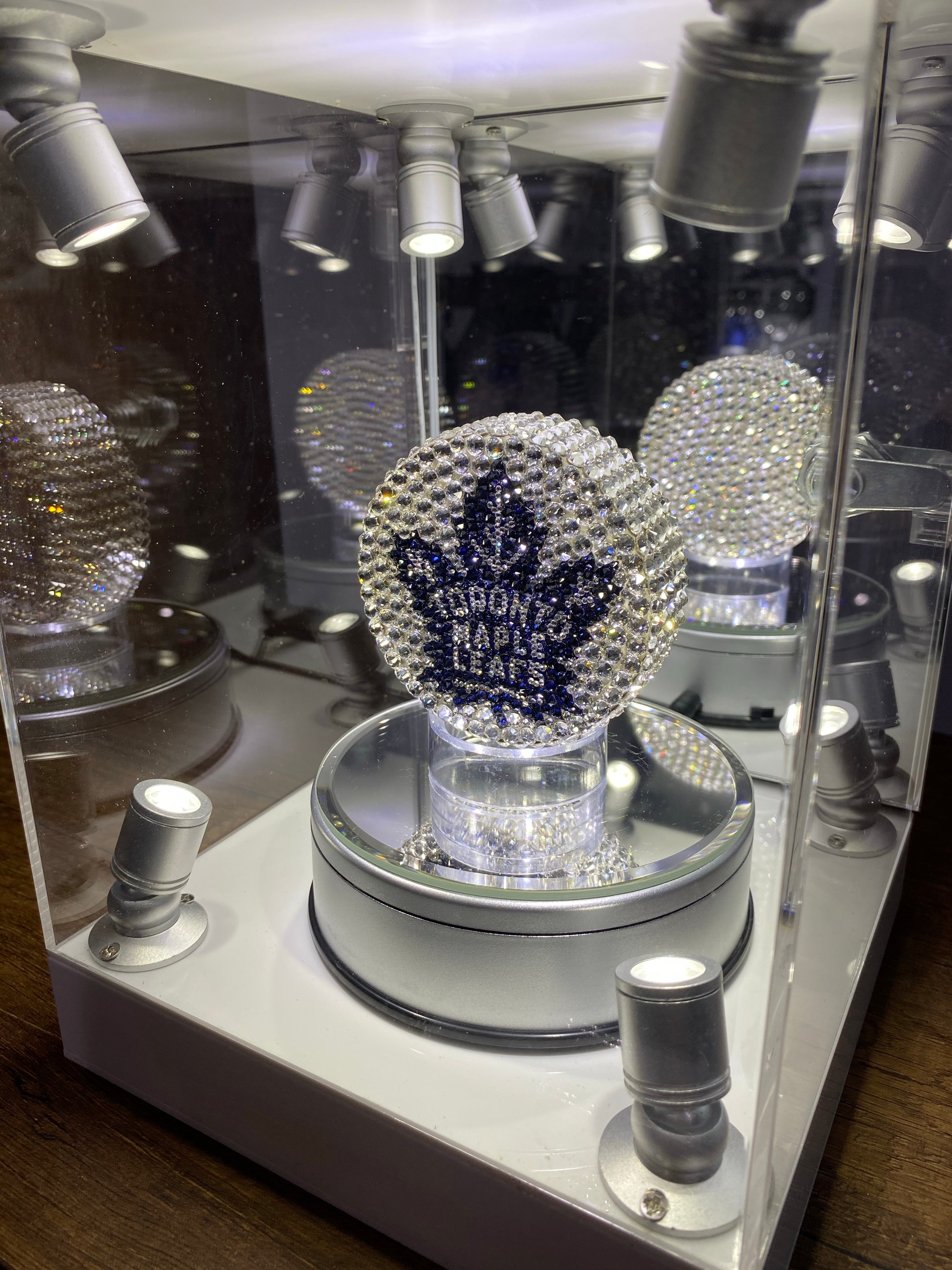 Toronto Maple Leaf Swarovski Crystal Puck