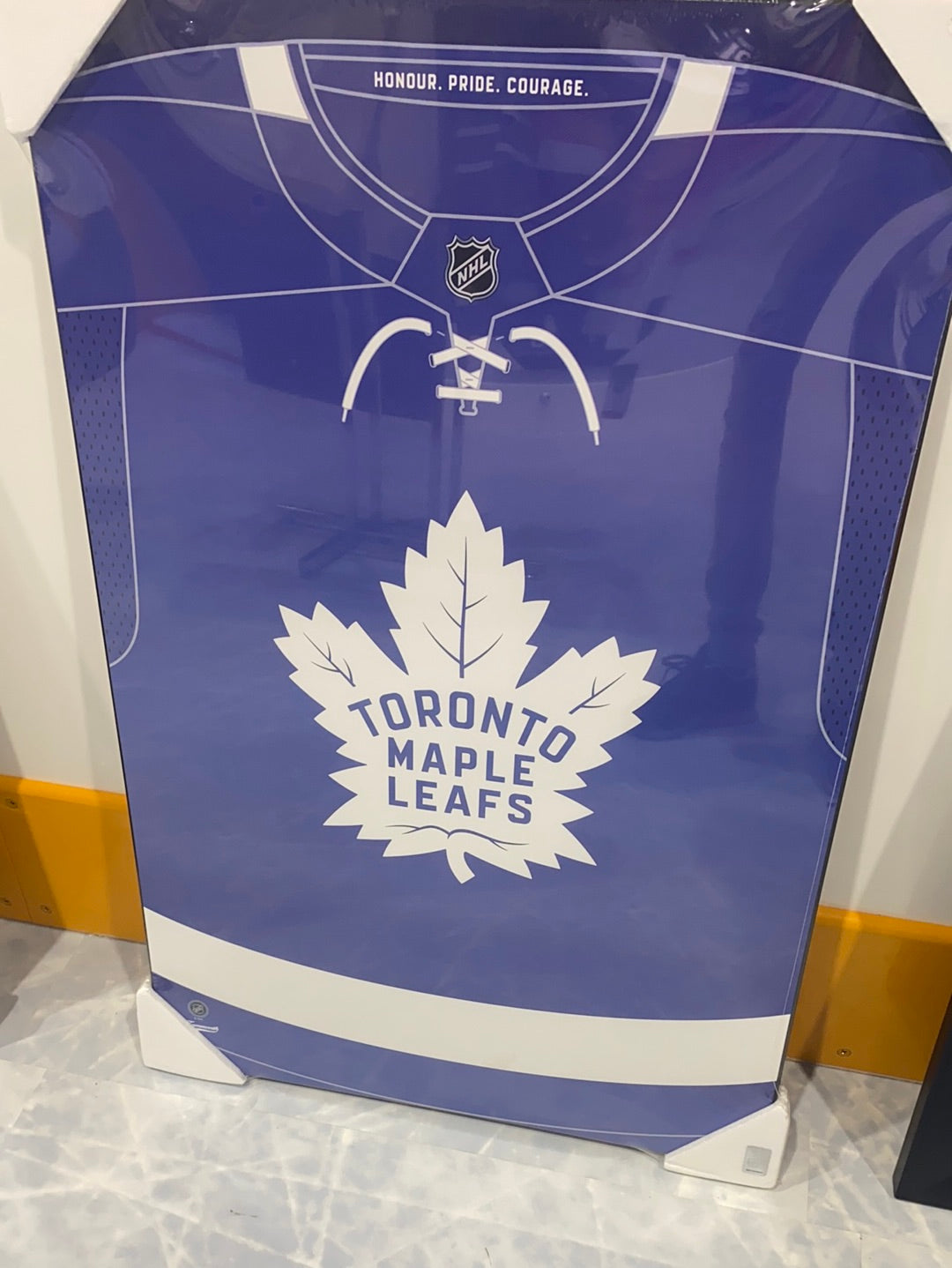 Toronto Maple Leafs 22x34 Jersey Logo Plaque